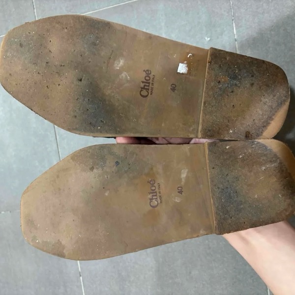 Chloe黑色皮革拖鞋-12