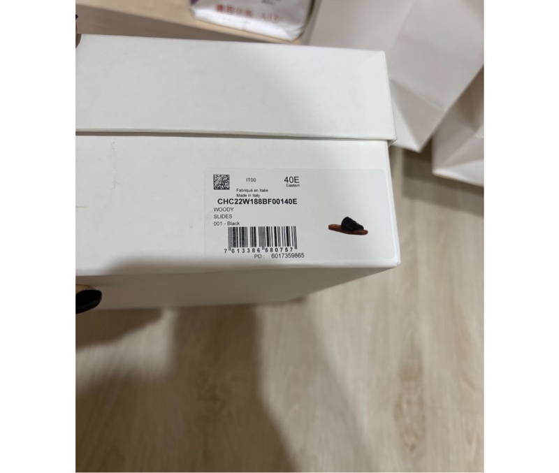 Chloe黑色皮革拖鞋-14