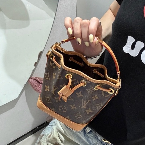 小可愛來襲😍99新Lv老花noe bb迷你抽繩小水桶包斜挎單肩包
