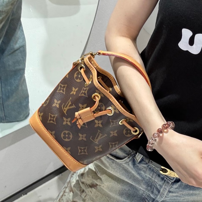 小可愛來襲😍99新Lv老花noe bb迷你抽繩小水桶包斜挎單肩包-1