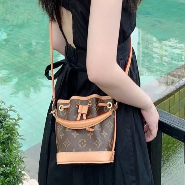 小可愛來襲😍99新Lv老花noe bb迷你抽繩小水桶包斜挎單肩包-8