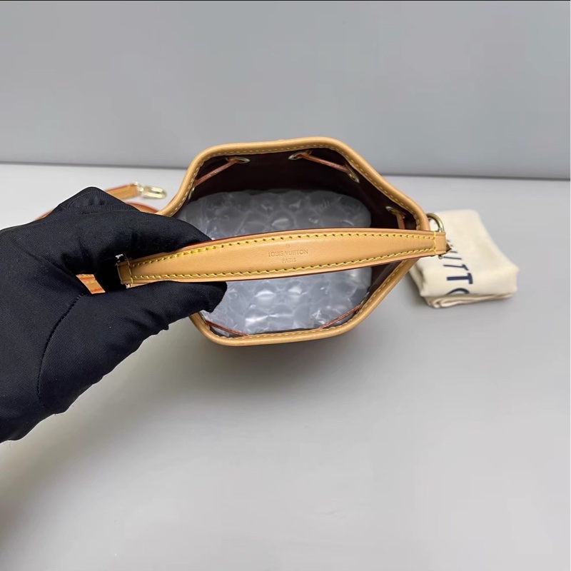 小可愛來襲😍99新Lv老花noe bb迷你抽繩小水桶包斜挎單肩包-14