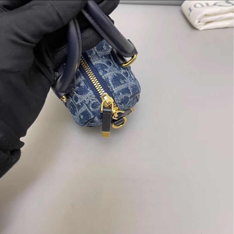 精緻千金款👑絕美極新🆕Dior迪奧老花groove迷你單寧枕頭包保齡球包斜挎手提包-11