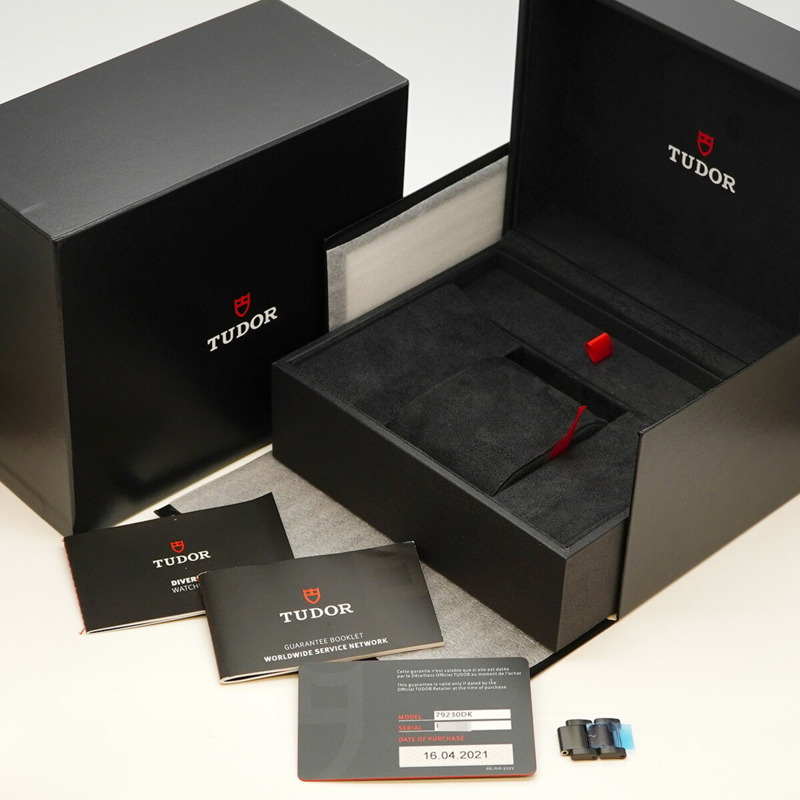 帝舵Heritage Black Bay系列深色錶盤男士腕錶79230DK-1