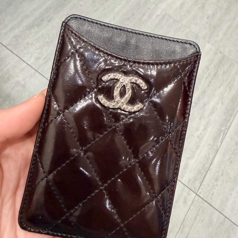 Chanel 香奈兒 超美大logo 漆皮直式卡夾 咖-14