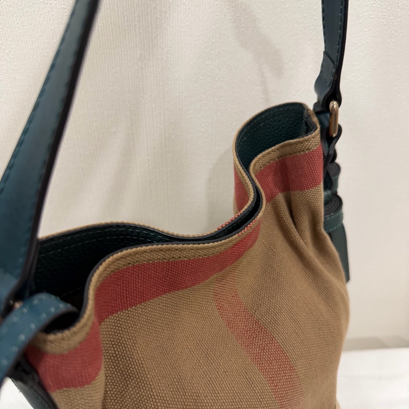 Burberry 經典格紋帆布拼皮革 子母小水桶包-5