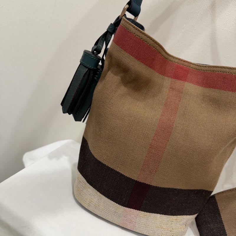 Burberry 經典格紋帆布拼皮革 子母小水桶包-10
