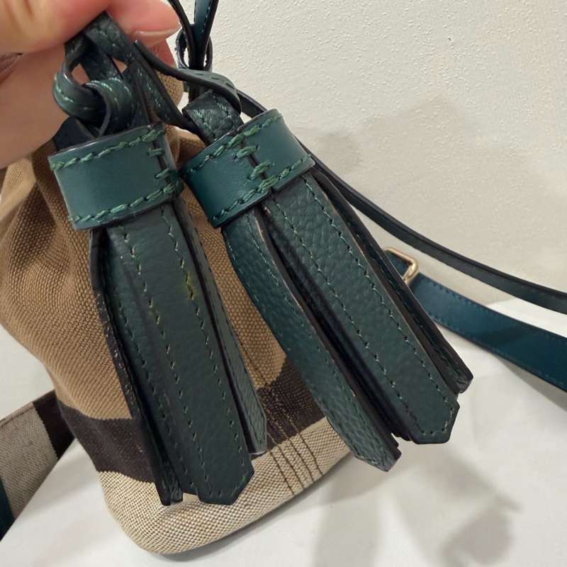Burberry 經典格紋帆布拼皮革 子母小水桶包-13