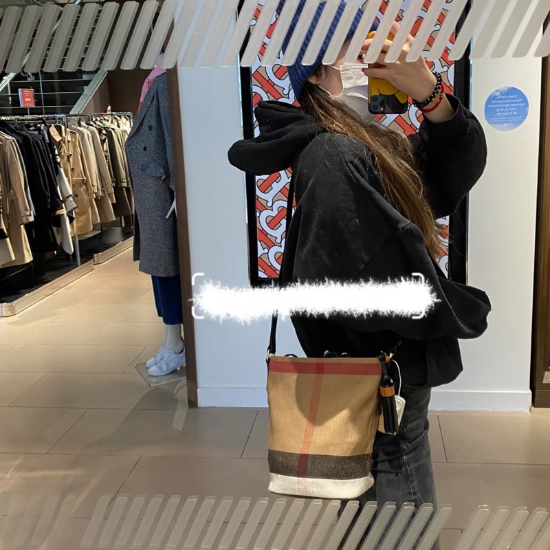 Burberry 經典格紋帆布拼皮革 子母小水桶包-58