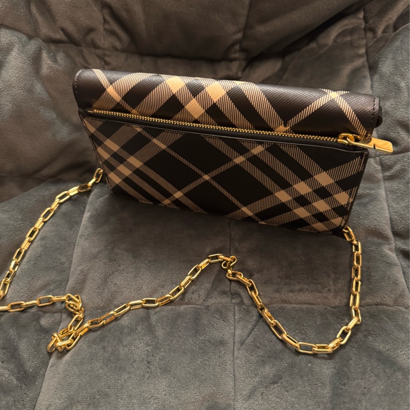 Burberry woc-6