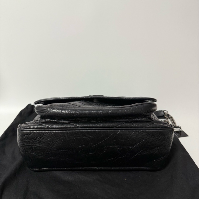 YSL Niki 中號｜黑色感壓皺摺皮-1