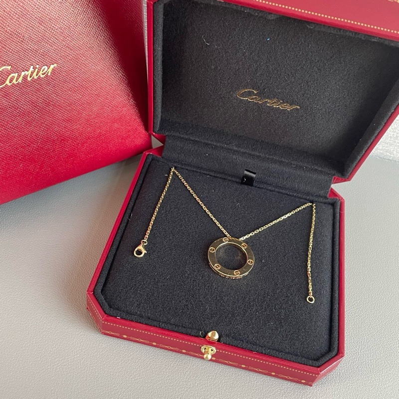 Cartier LOVE 系列｜18K 黃金大圓餅項鍊-1