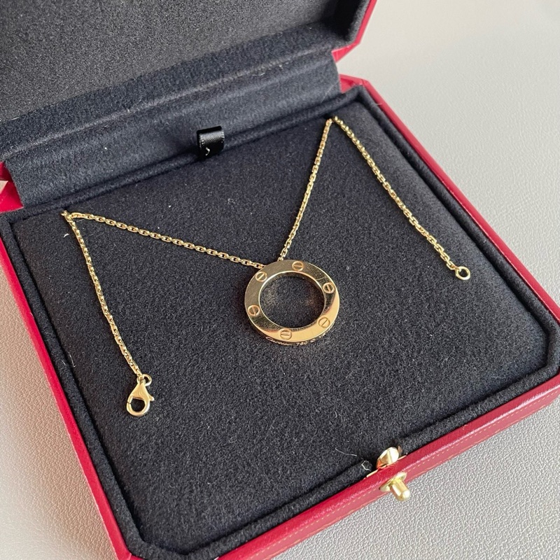 Cartier LOVE 系列｜18K 黃金大圓餅項鍊-2