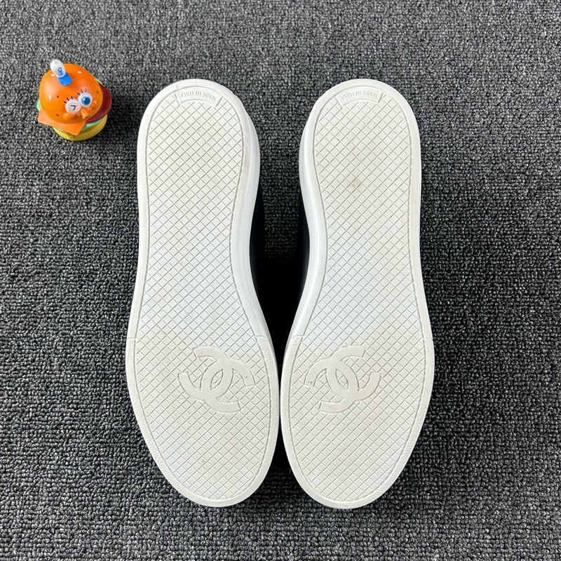 97新：Chanel香奈兒黑色板鞋 尺碼：37 整體成色不錯 黑色簡約大氣 羊皮舒適-7