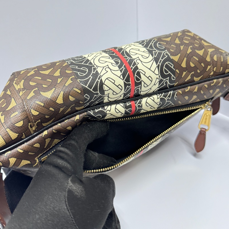 （超帥氣🔖） Burberry 經典老花 胸/腰包 斜背包 專櫃73000！-17