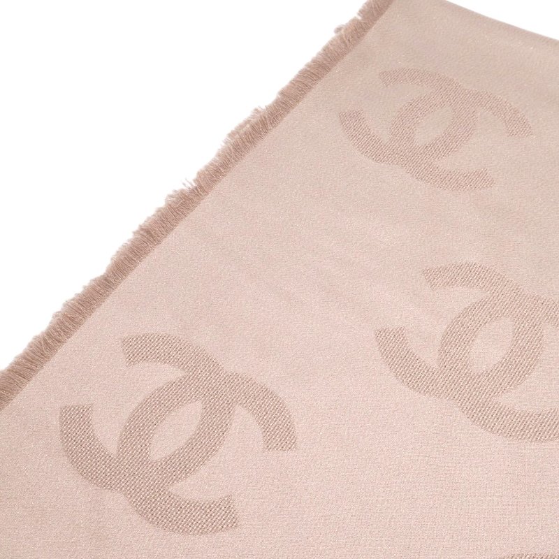 CHANEL 刺繡雙C細閃粉圍巾-2