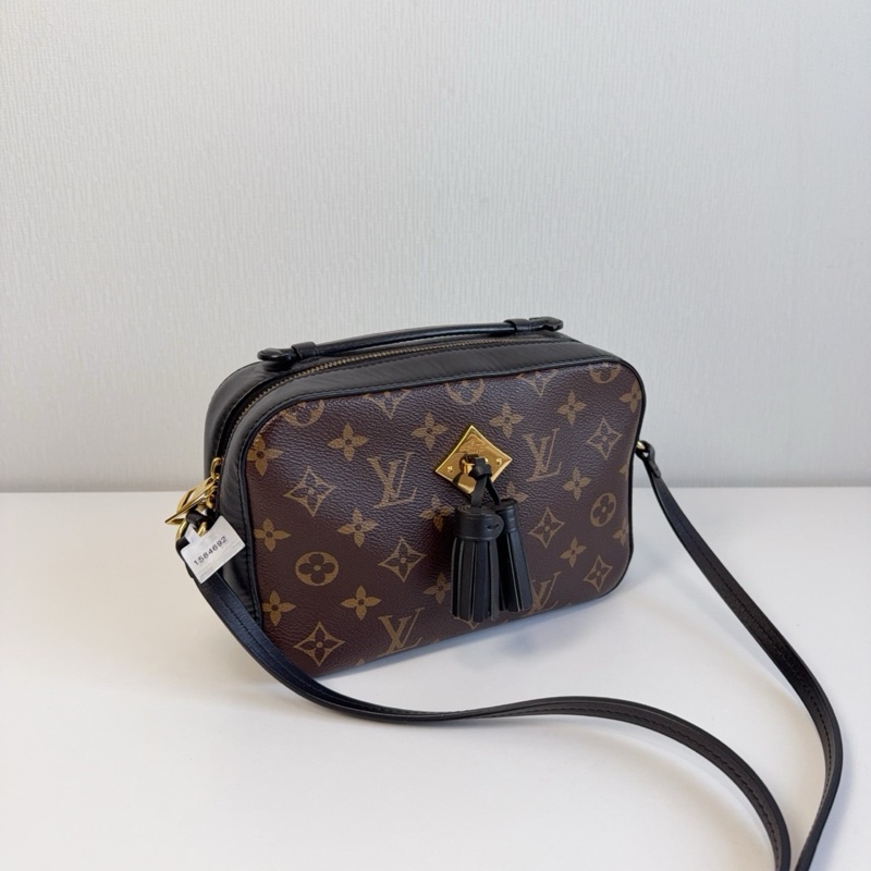 LV Saintonge老花拼黑色牛皮流蘇相機包-1