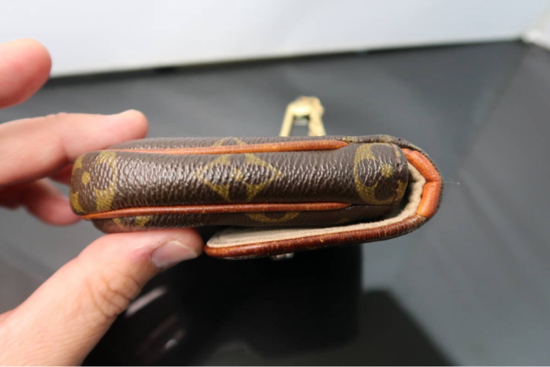 LOUIS VUITTON 路易威登零錢包 口紅包 香煙包-1