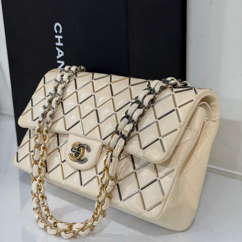 #高訂款 #專櫃定價40多萬 香奈兒Cf25米白漸變金銀珠釘Coco系列-2