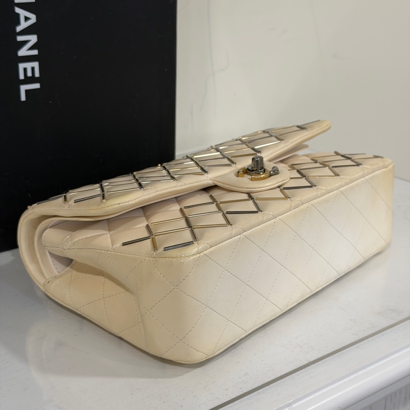 #高訂款 #專櫃定價40多萬 香奈兒Cf25米白漸變金銀珠釘Coco系列-6