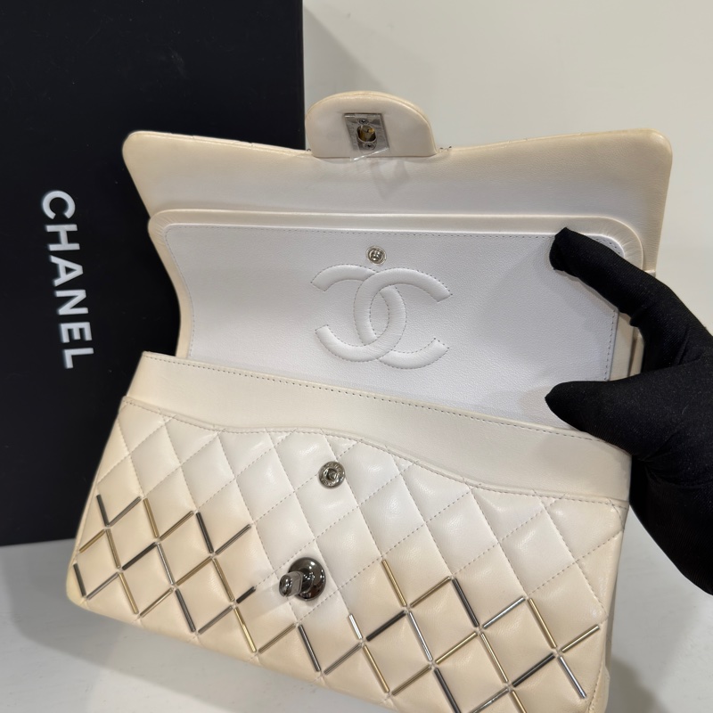 #高訂款 #專櫃定價40多萬 香奈兒Cf25米白漸變金銀珠釘Coco系列-13