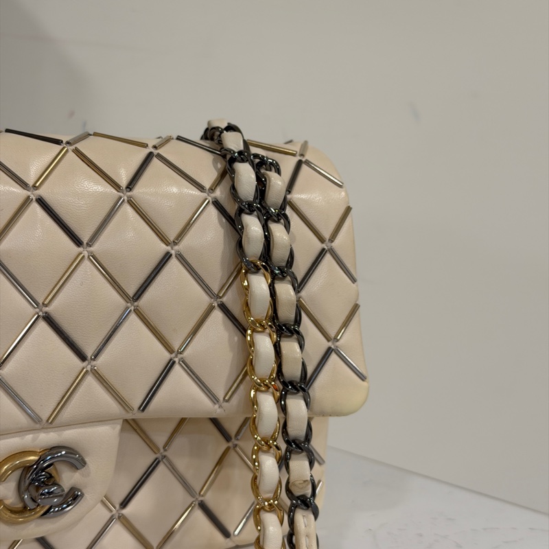 #高訂款 #專櫃定價40多萬 香奈兒Cf25米白漸變金銀珠釘Coco系列-21