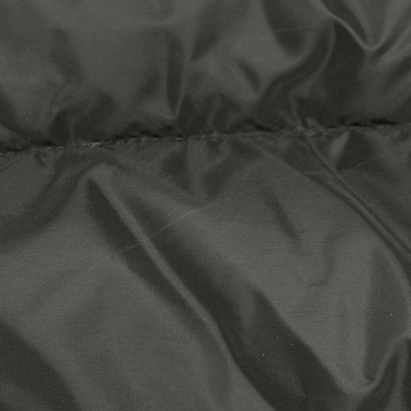 PRADA 男士黑色尼龍羽絨外套,二手,貨號 52-12