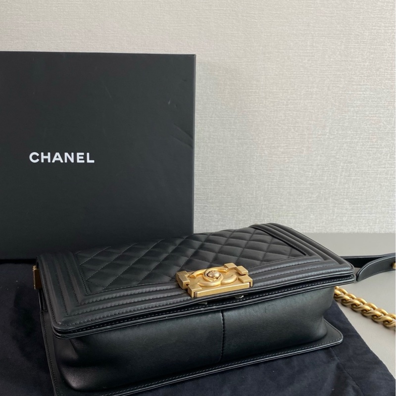 Chanel香奈兒 黑金牛皮leboy中號-4