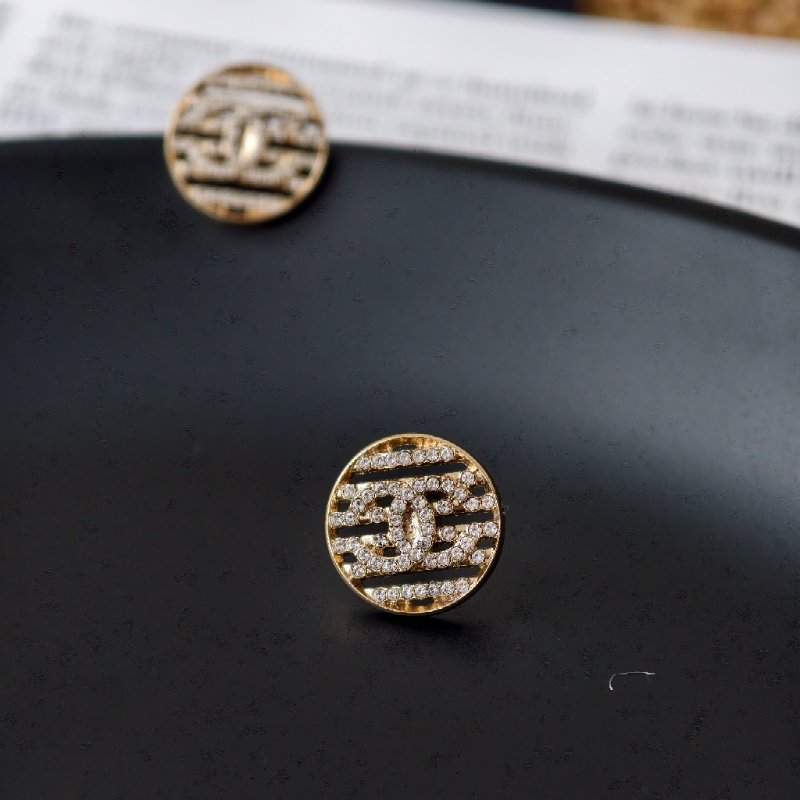 Chanel 香奈儿 双c带钻耳钉-6