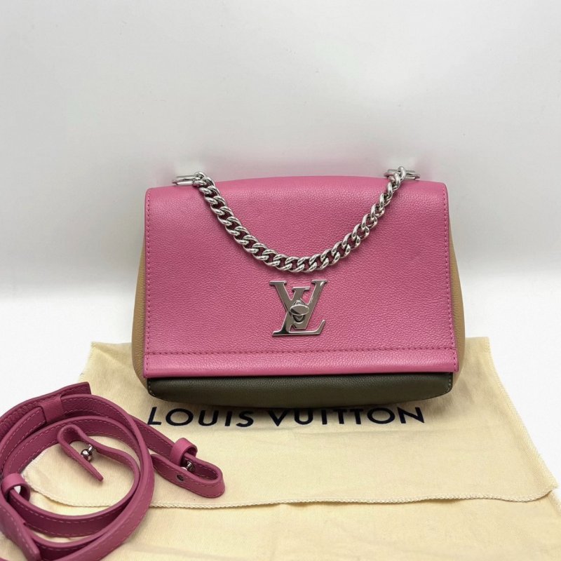 LV Lock me拼色銀扣手提肩背斜背包22*15*7 98新配件塵袋-0