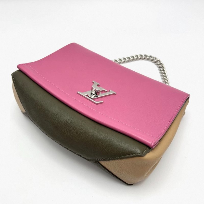 LV Lock me拼色銀扣手提肩背斜背包22*15*7 98新配件塵袋-3