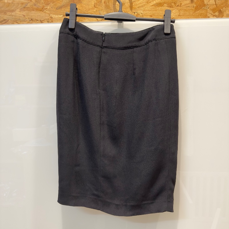 【美收精品】ARMANI 黑色西裝短裙 4-522-1