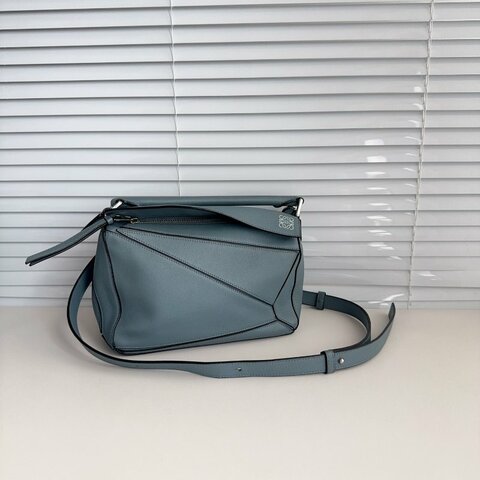 loewe 羅意威puzzle 霧霾藍小號