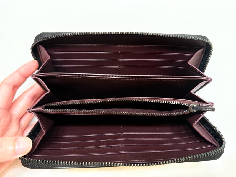 caoch 專櫃款 無盒 長夾 男女通用款 9成新 專櫃原價12800 換夾惜售-11