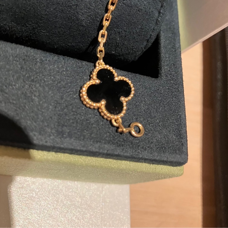 VCA梵克雅寶黑五花手鍊-7