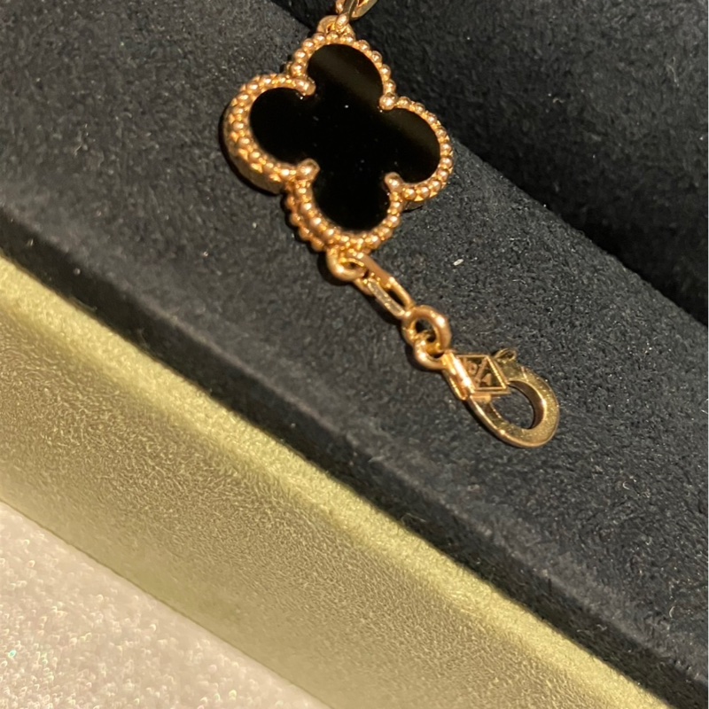 VCA梵克雅寶黑五花手鍊-9