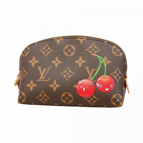 Louis Vuitton Monogram Cherry Pochette Tick PM M13766 與村上隆合作款，有棕色和紅色可選。