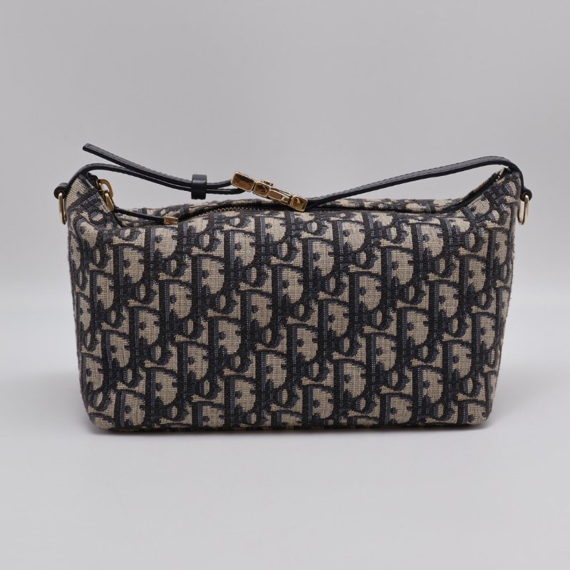 DIOR Travel nomad 手提飯盒包-1