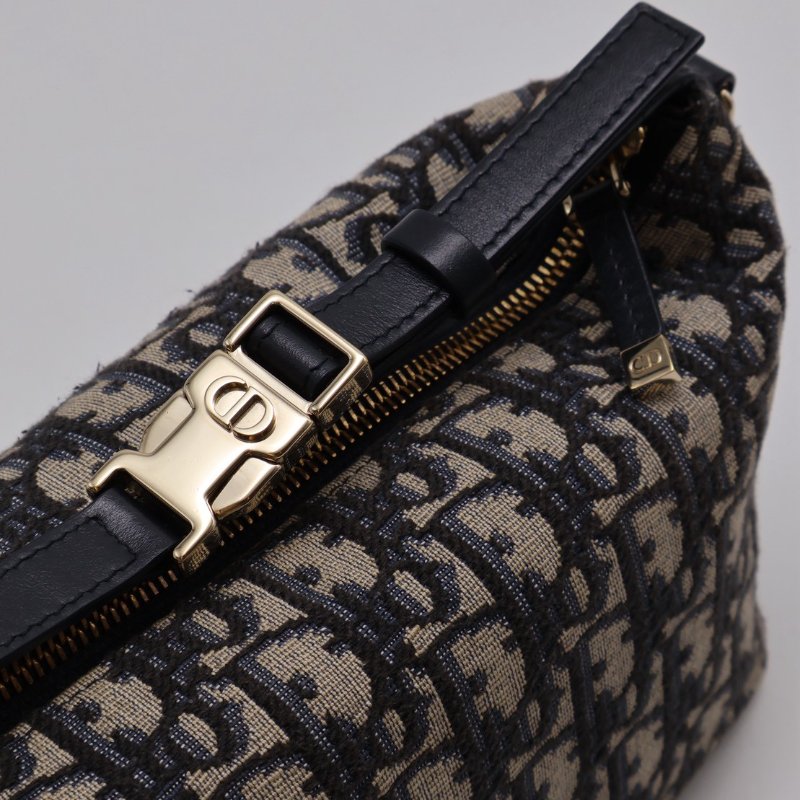 DIOR Travel nomad 手提飯盒包-4