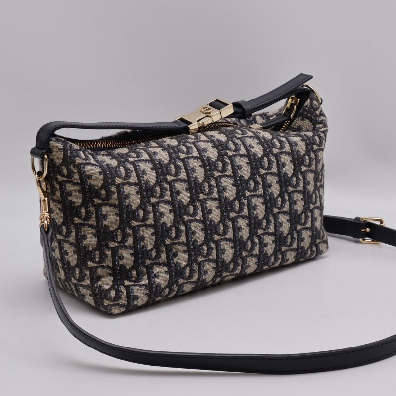 DIOR Travel nomad 手提飯盒包-9