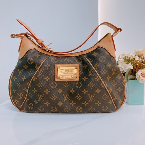 MS0396 LOUIS VUITTON 路易威登經典花紋蝴蝶結型單肩包包THAMES GM MONOGRAM CANVAS