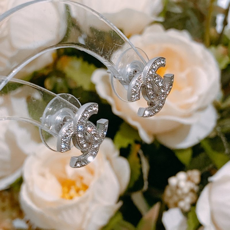 TW4569 Chanel 香奈兒經典迷你小cc耳環 銀色拼水鑽Classic CC Logo 1.2cm Earrings Crystal x PHW-4