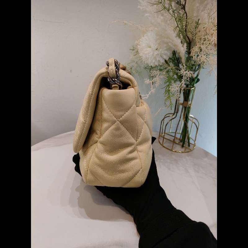 Chanel 19bag small size-2
