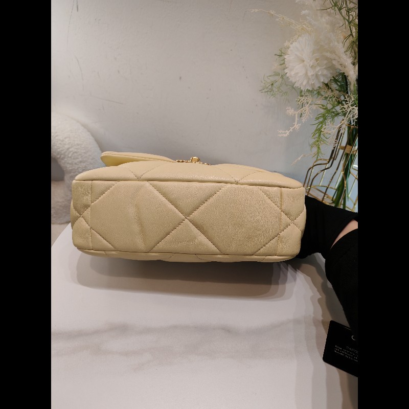 Chanel 19bag small size-9