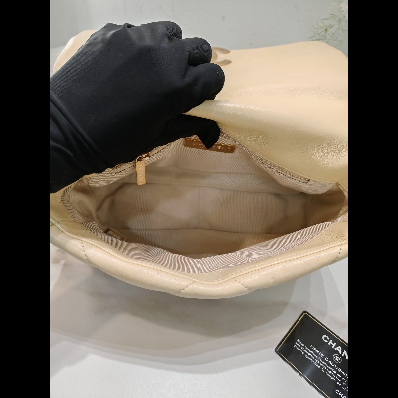 Chanel 19bag small size-13