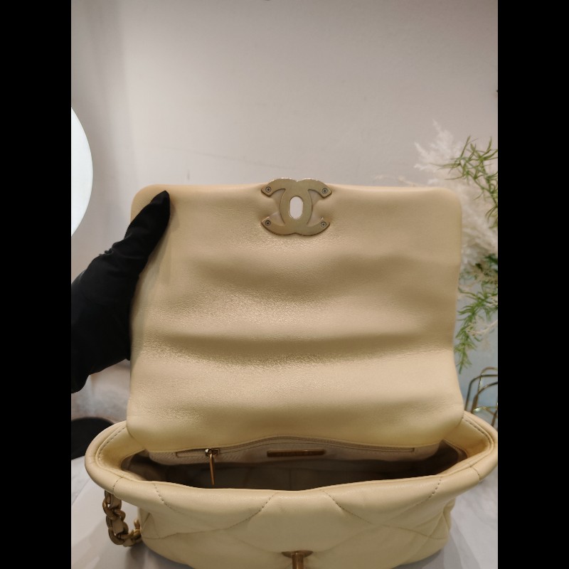Chanel 19bag small size-14