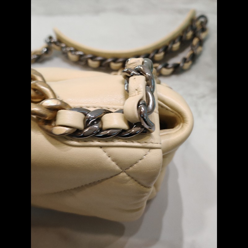 Chanel 19bag small size-21