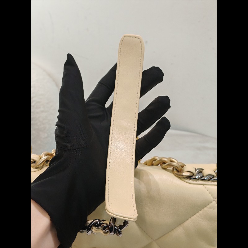 Chanel 19bag small size-22