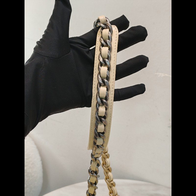 Chanel 19bag small size-23