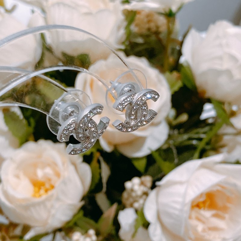 TW4570 Chanel 香奈兒經典迷你小cc耳環 銀色拼水鑽 Classic CC Logo 1.2cm Earrings Crystal x PHW-2